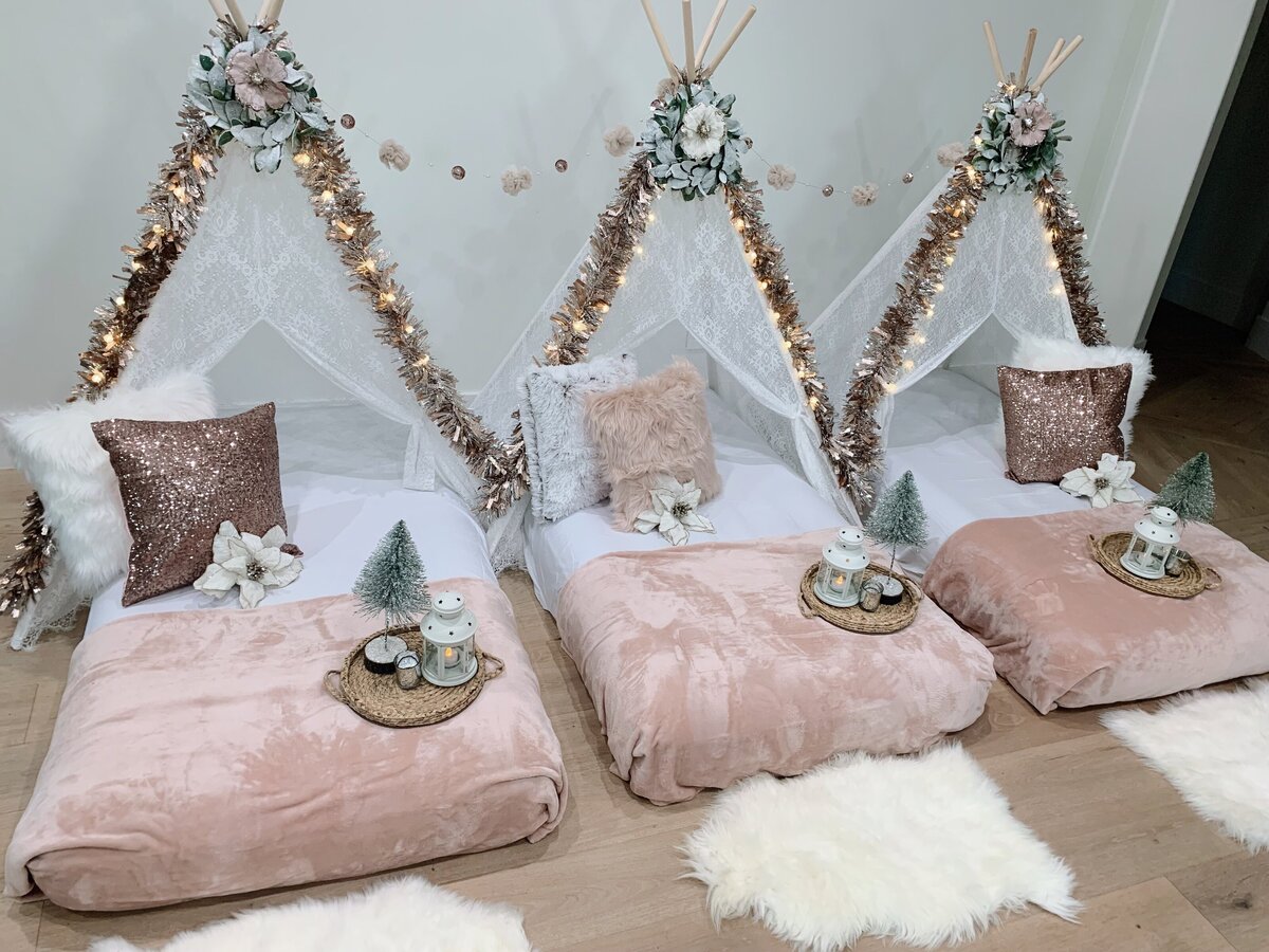 Blush Christmas Slumber Party (1)