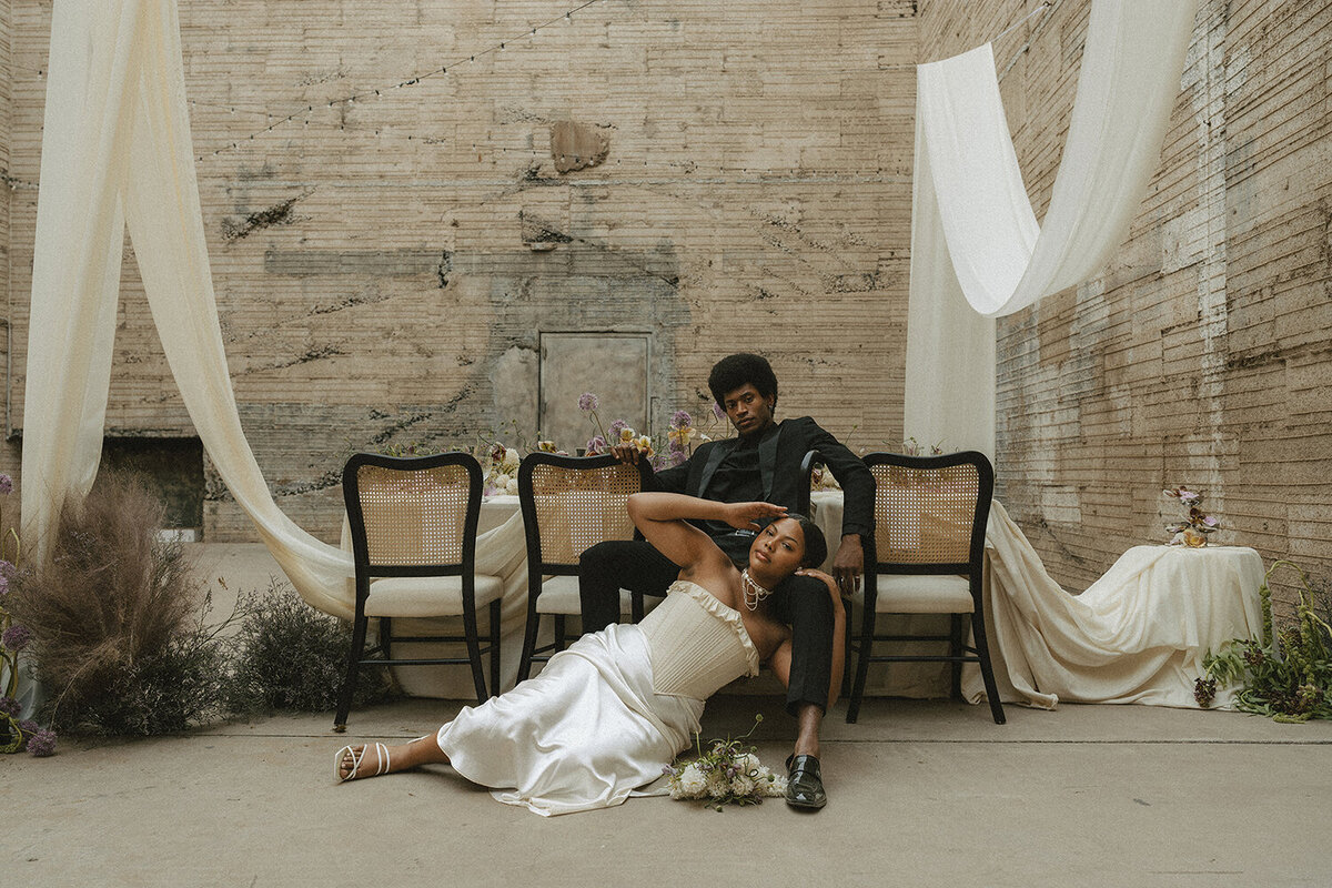 vintage-chic-wonderland-wedding-the-icehouse-arizona-10