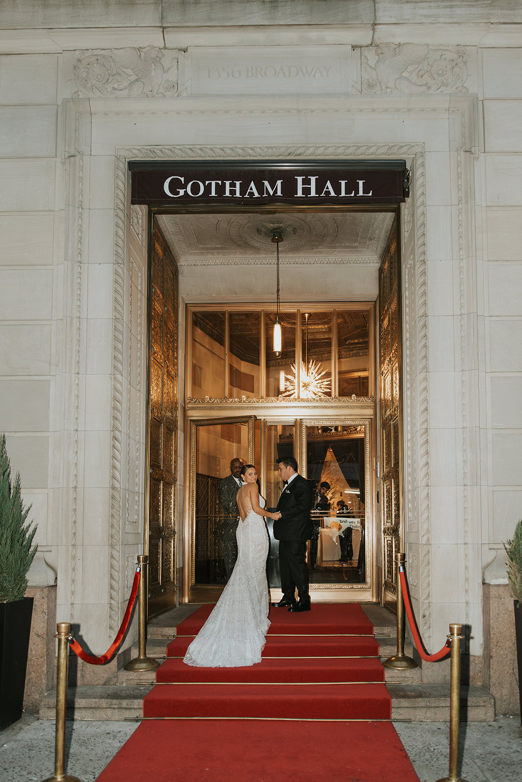 CORRIE-ZACH-NYC-WINTER-WEDDING-AT-GOTHAM-HALL_PHOTOS_BY_MARIA_B_LUNG_0338