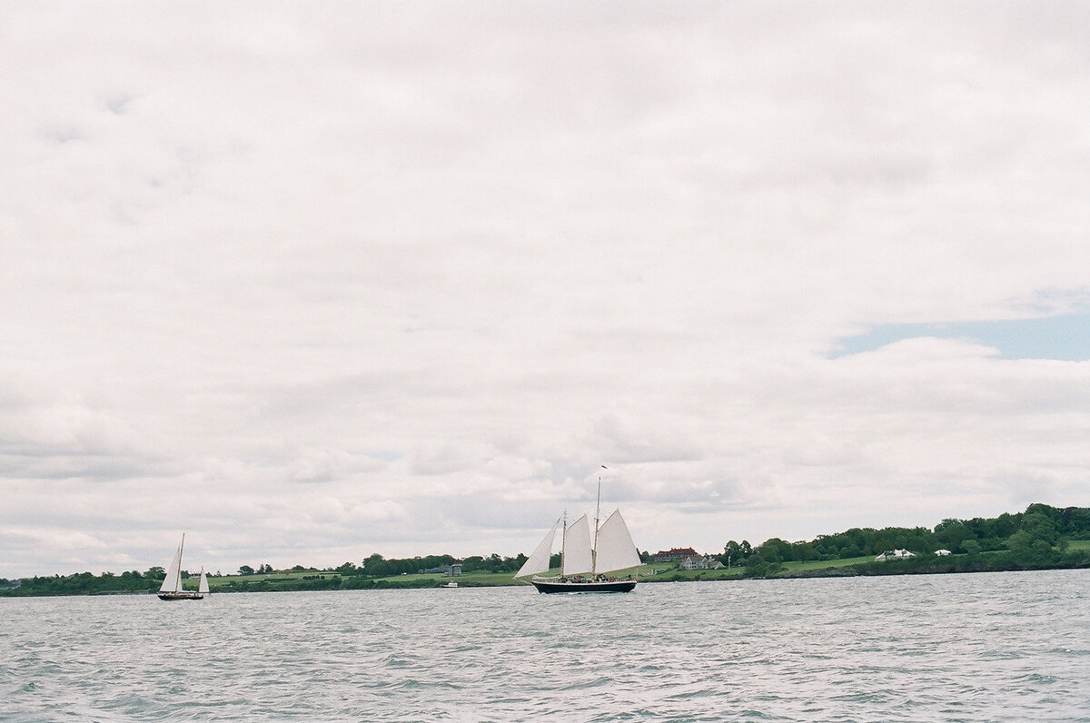 Elopement_Sailboat_Wedding_Newport_RI548122_0010242CHilaryBPhotography