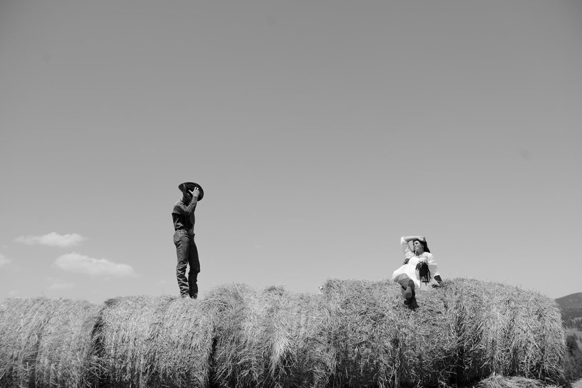 presley-gray-photo-haybale-forest-montana-elopement-7495-2