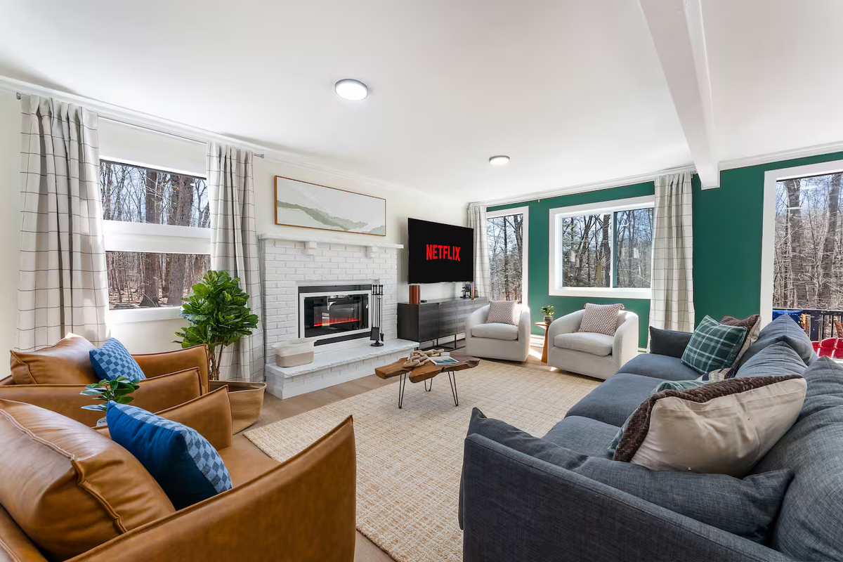 Poconos-Airbnb_Living-Room-Design