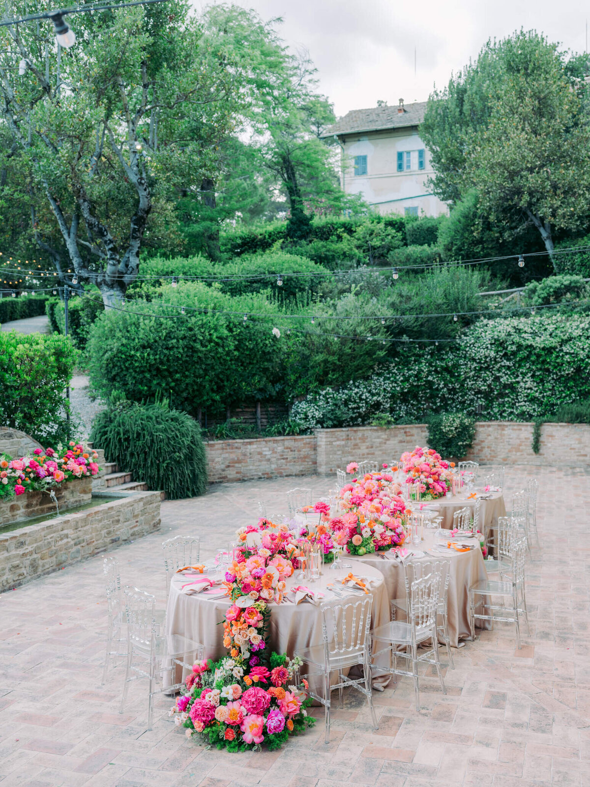 luxurious-floral-design-colorful-and-fruity25