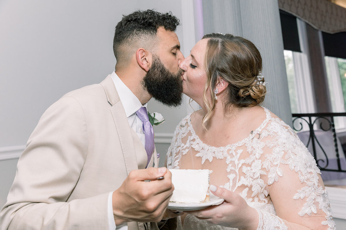 Detroit-Michigan-Wedding-Photographer-Heather-and-DJ-38