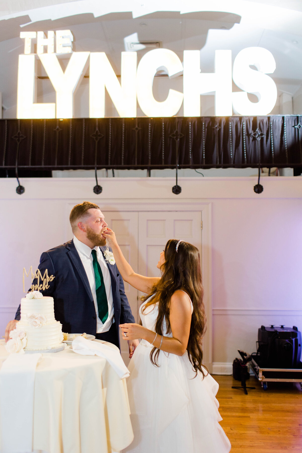 Huntingdon-Valley-Country-Club-Wedding-Reception-Party-Photos_124