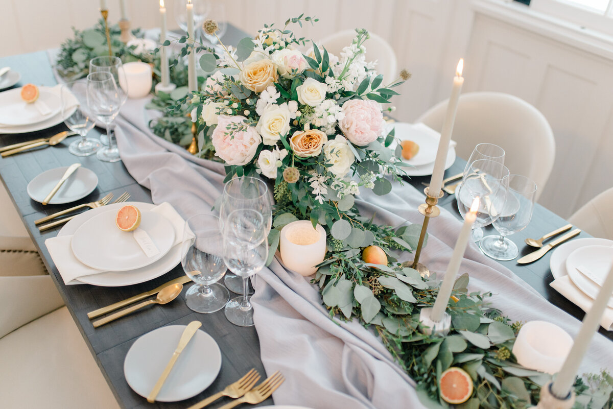 winter tablespace for cozy wedding