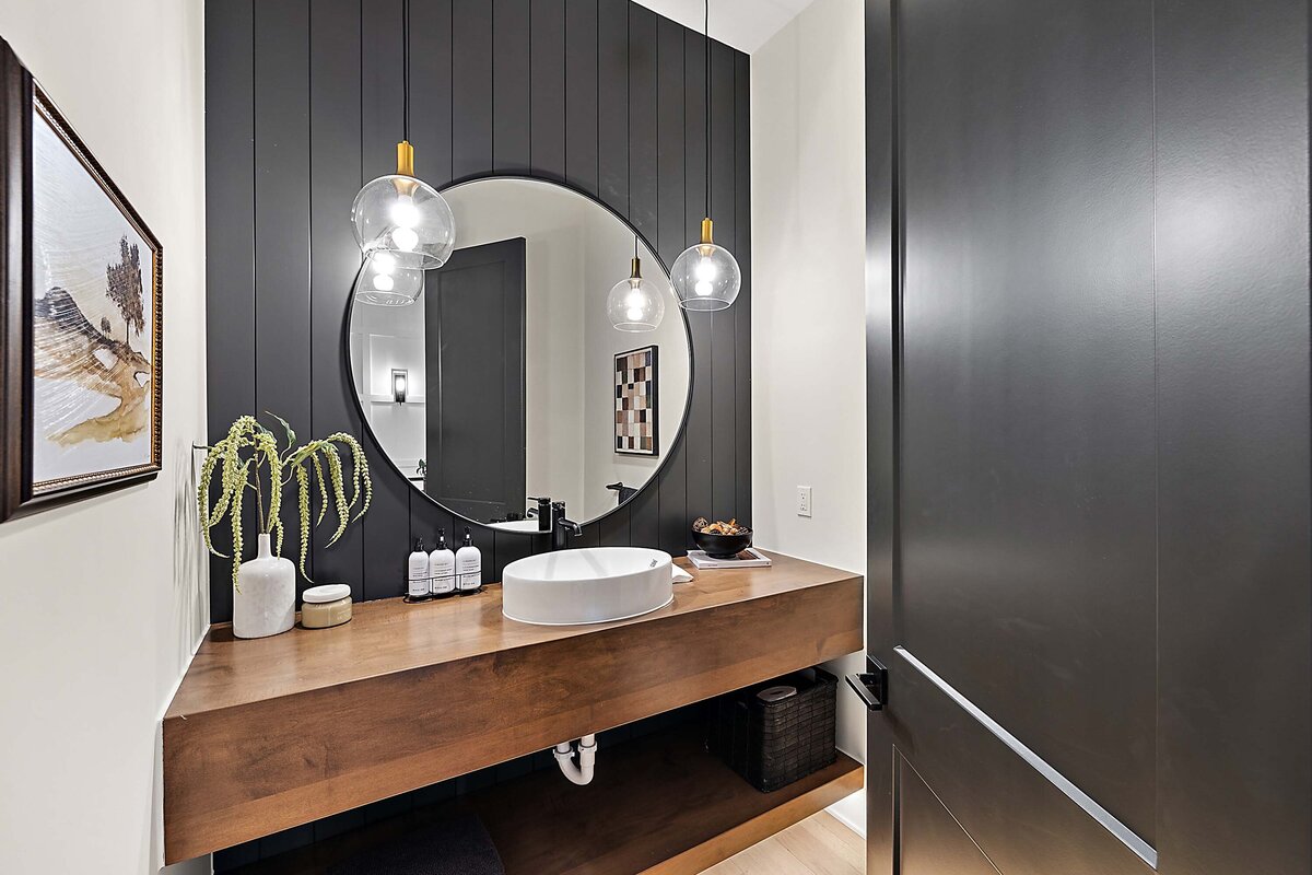 23-70802 Renata New Staging-23