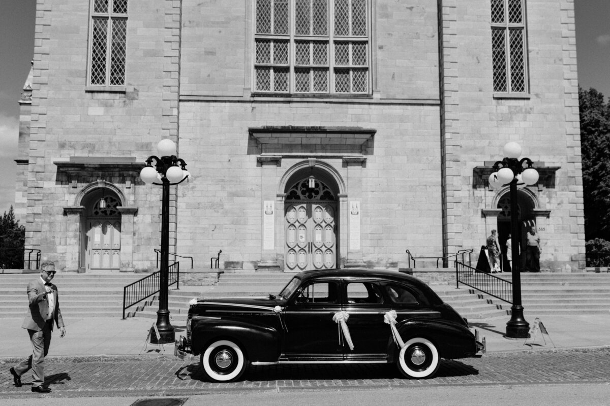 wedding-photography-Notre-Dame-Basilica-church-Catholic-Ottawa-Ontario-1