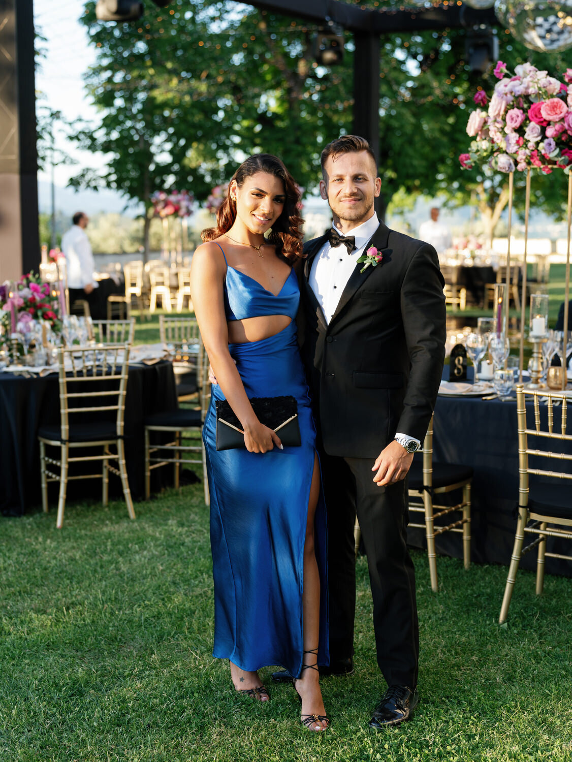 136-Elegant-Wedding-Guests