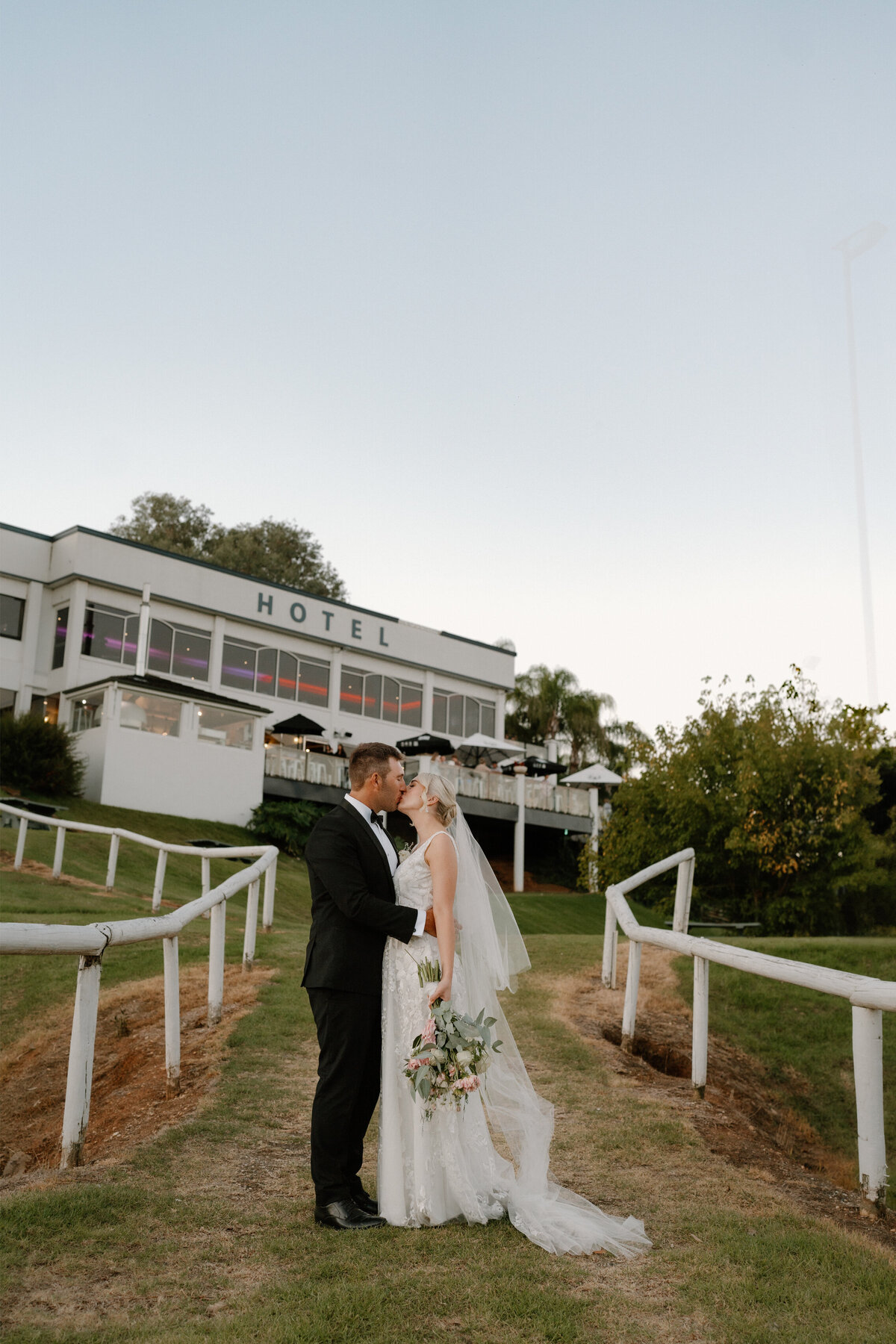 love-gem-albury-wodonga-riverina-wedding-photographer13