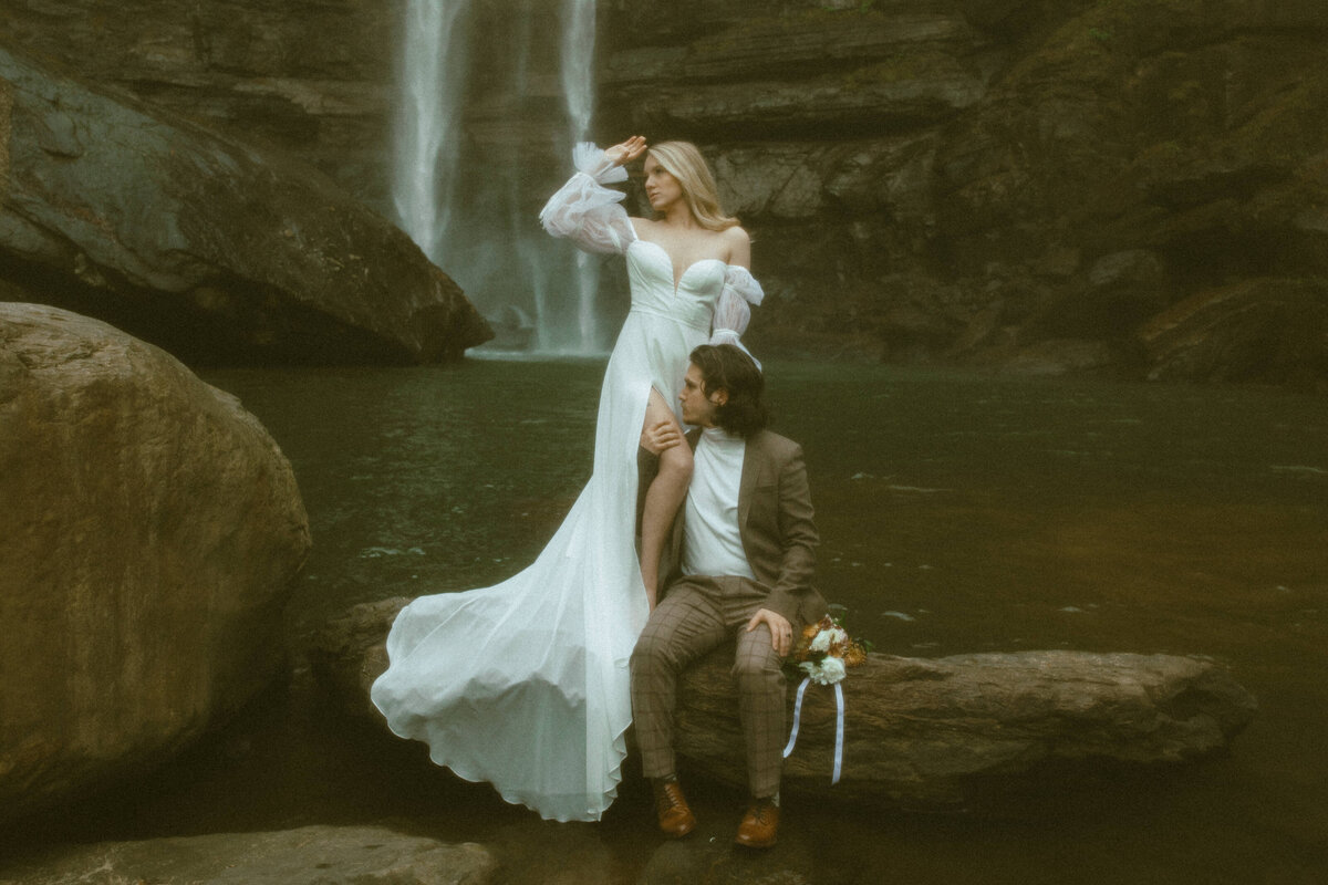 toccoa-falls-georgia-waterfall-whimsical-elegant-elopement-34