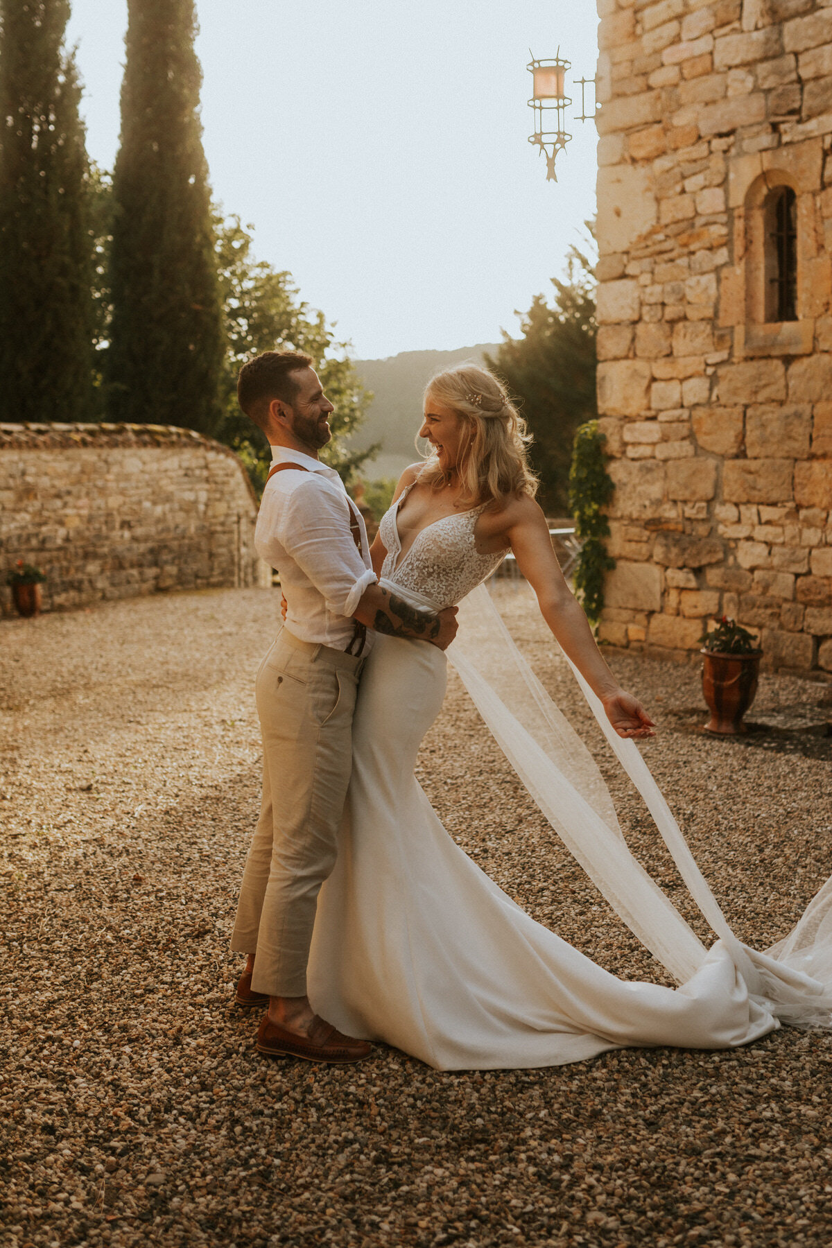 Kirstyandjames_chateaudecas_lauradeanphotography_dorsetweddingphotographer-1011-1