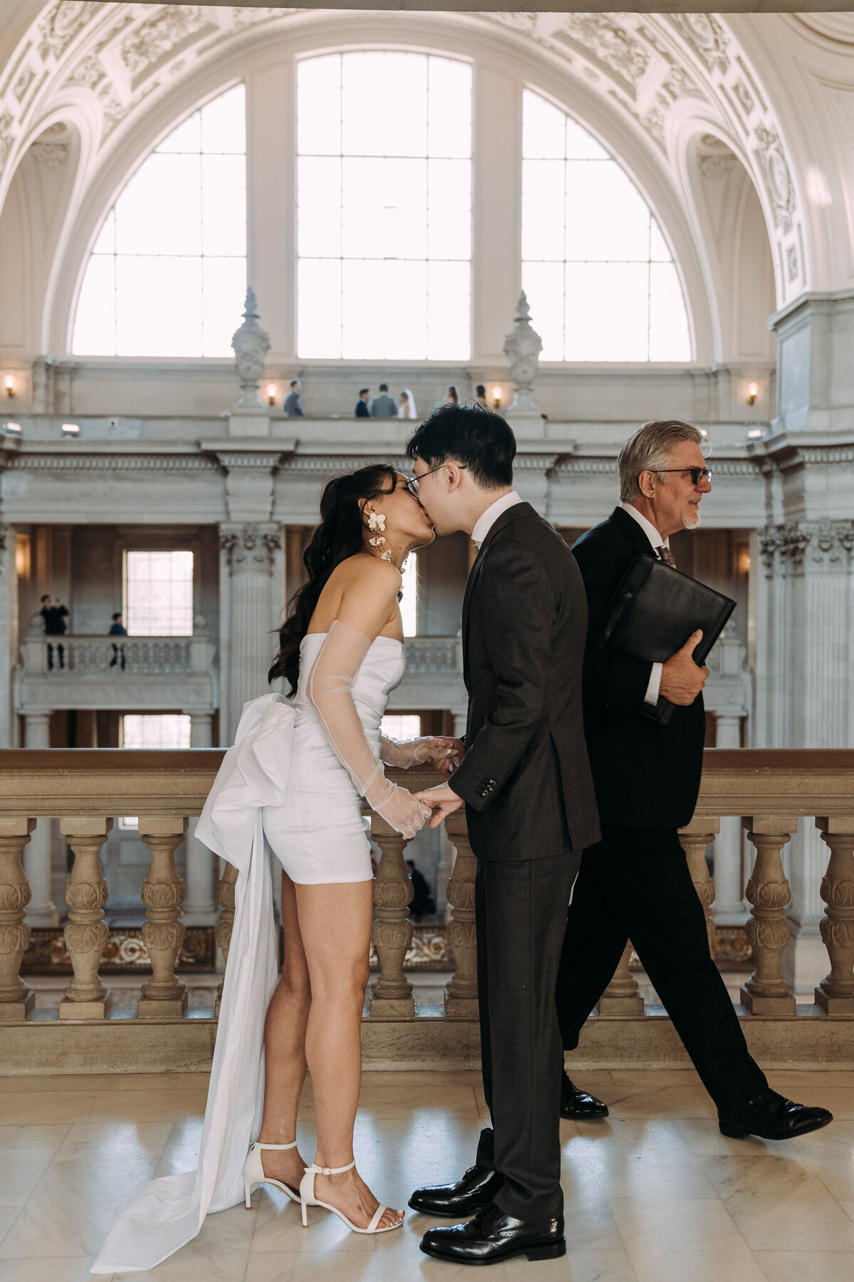 Joyce Li Photography Destination Wedding Elopement Engagement Lifestyle Portrait Photographer West Coast Seattle Washington California sfcityhallelopement-17