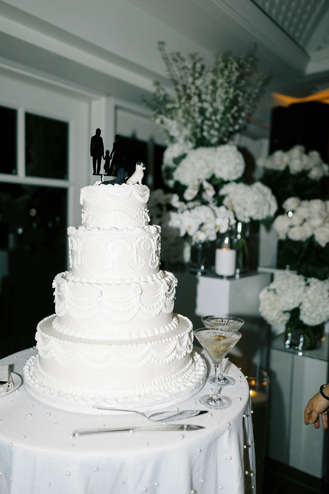 White Luxury in D.C - Floral Gallery by Krysta Smith floral Design_1