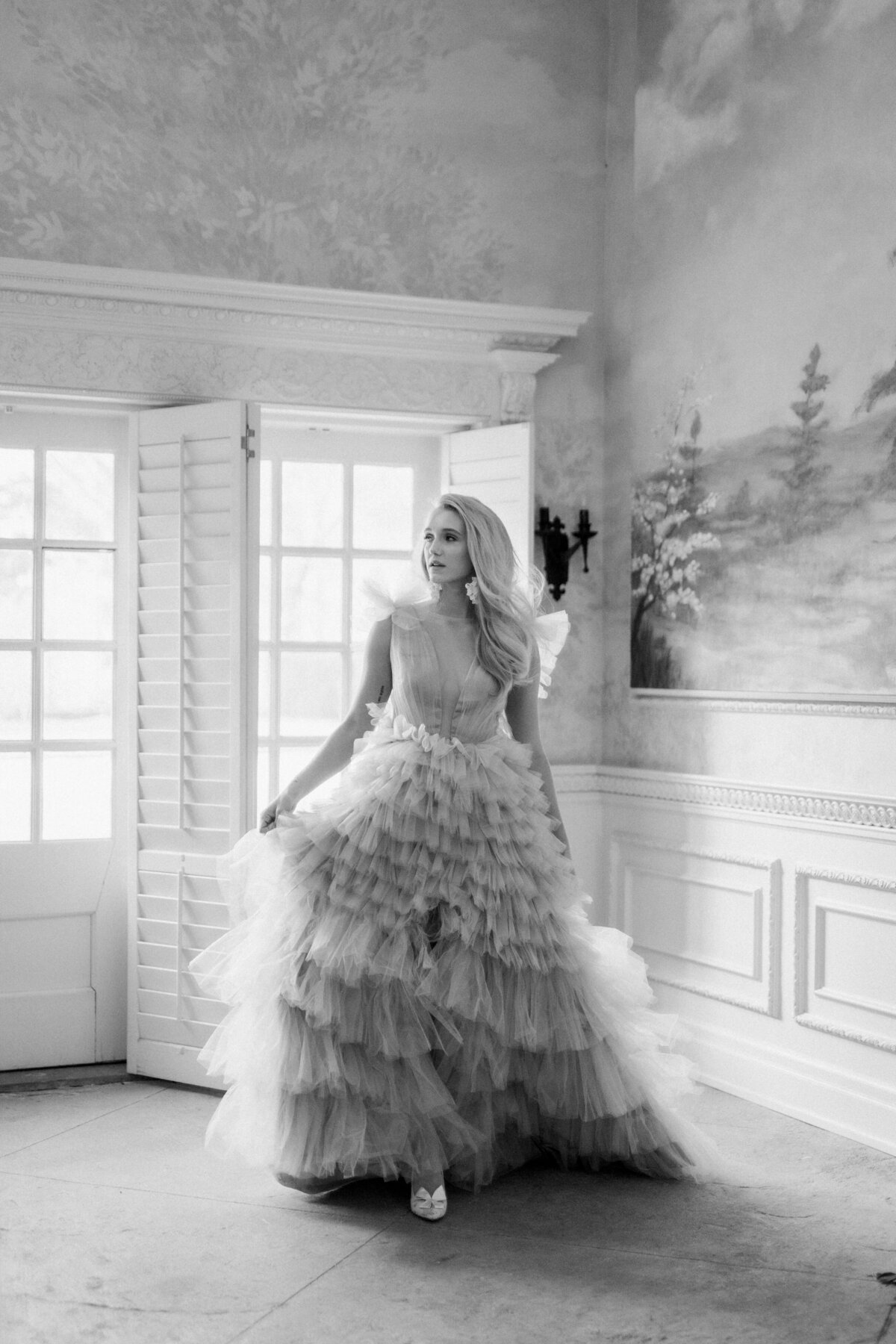 1196 Graydon Hall Manor British Vogue Editorial Toronto Wedding Lisa Vigliotta Photography
