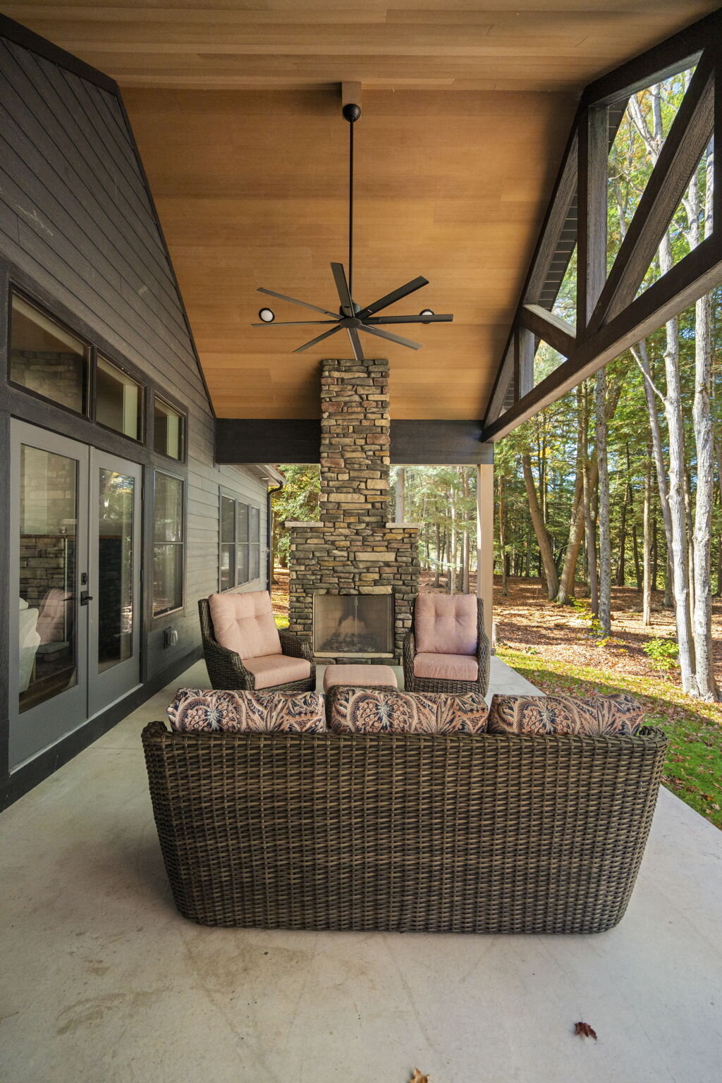 93-web-or-mls-JEL02089