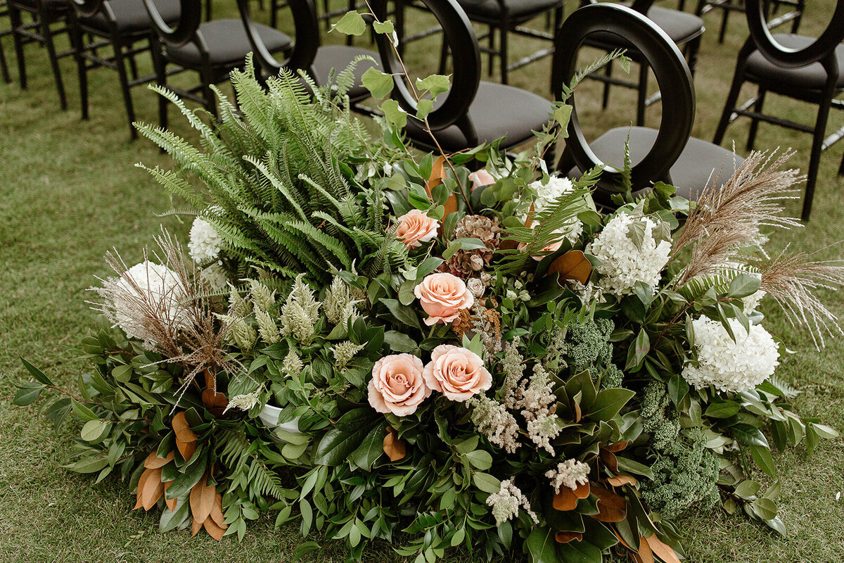 Jasper Park Lodge Ceremony Flowers