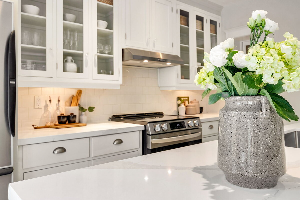23-web-or-mls-15_006_Kitchen