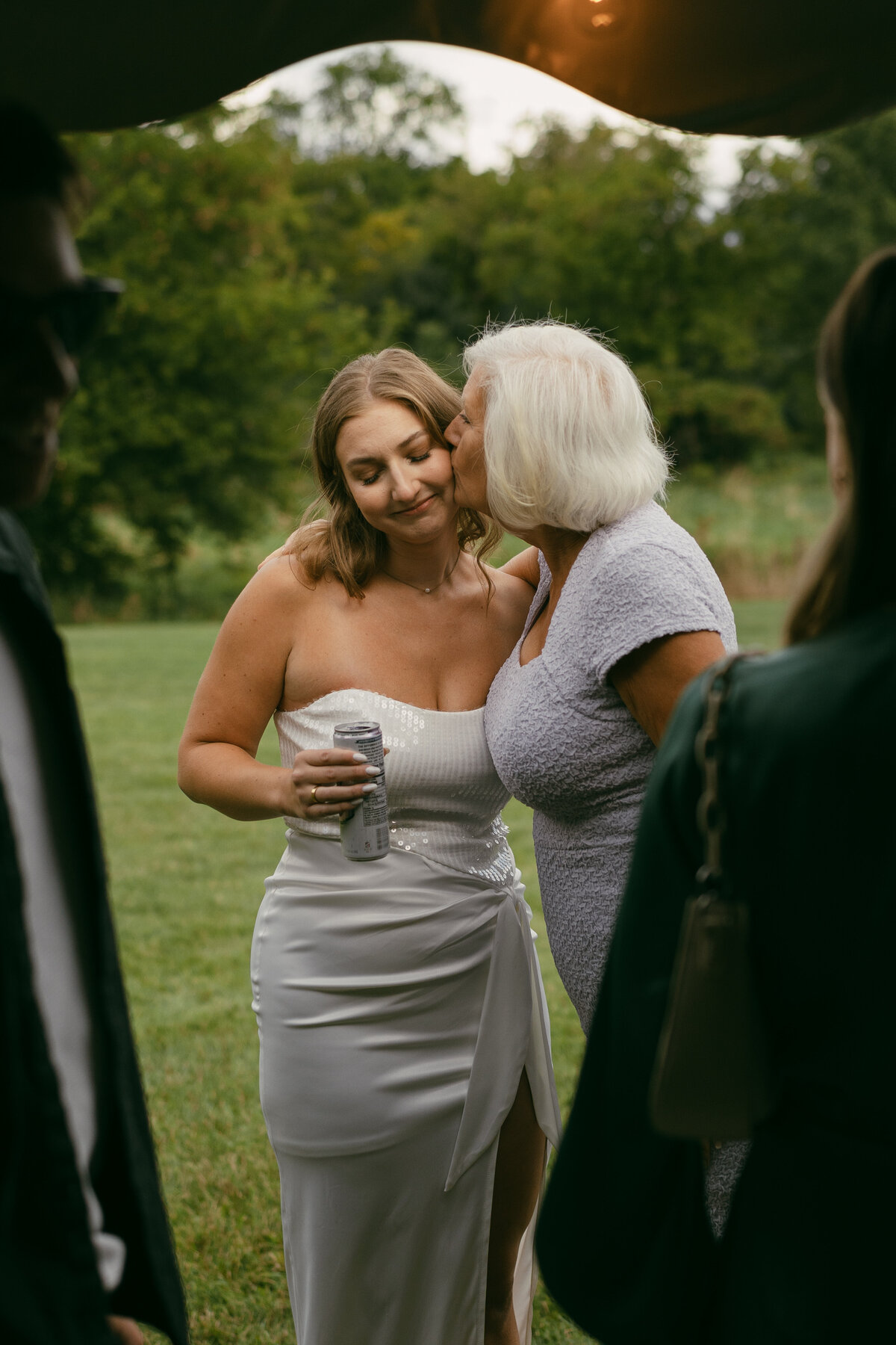 Elegant_Backyard_Wedding-7