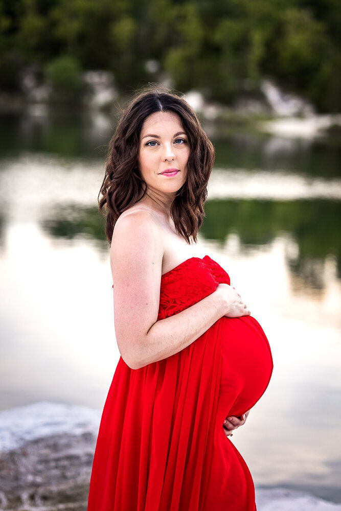 Mommy to be in red