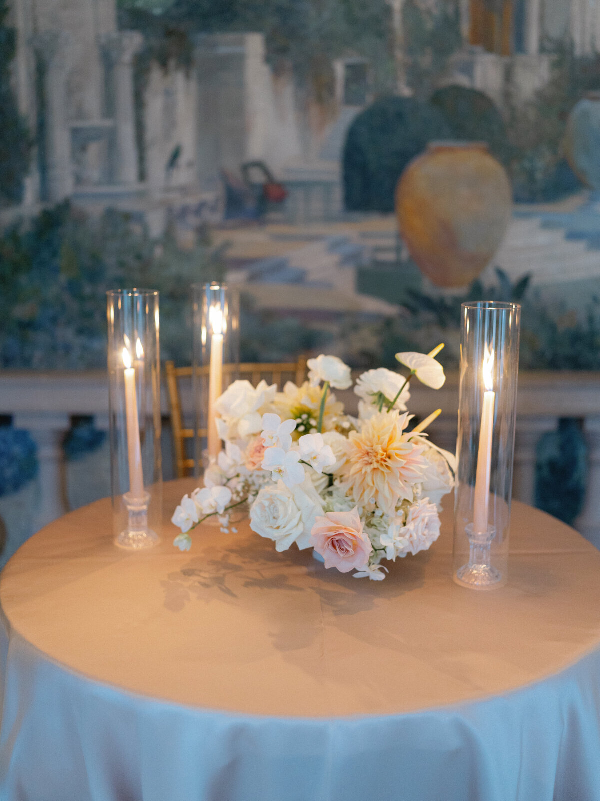 26_Kate Campbell Floral Larz Anderson House Modern Lux Wedding by Hana Gonzalez photo