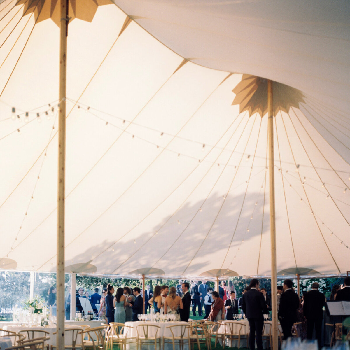 Luxury-Montreal-film-wedding-photographer-raphaellegranger