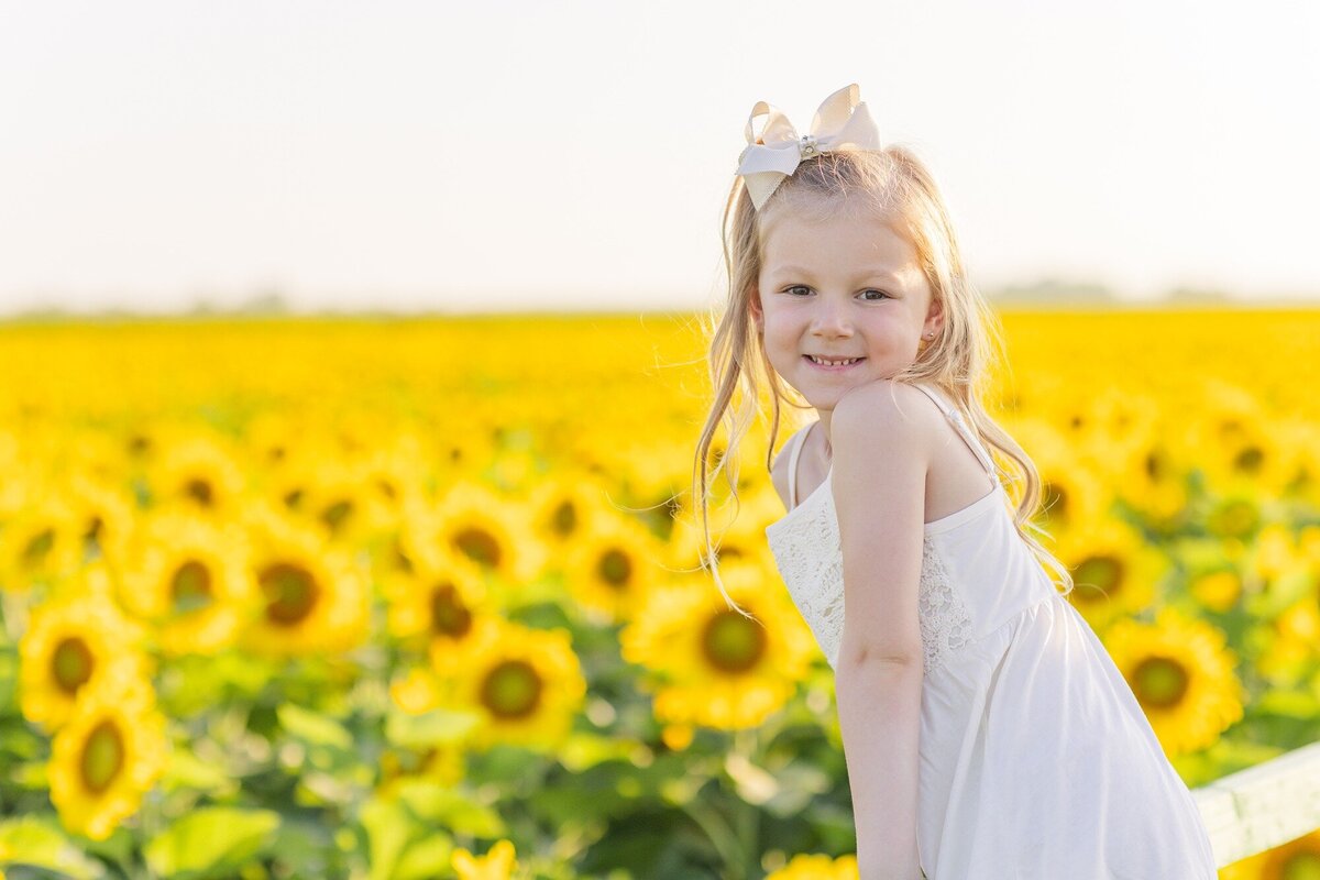 mahnnke-ohio-sunflower-kid-photos-2