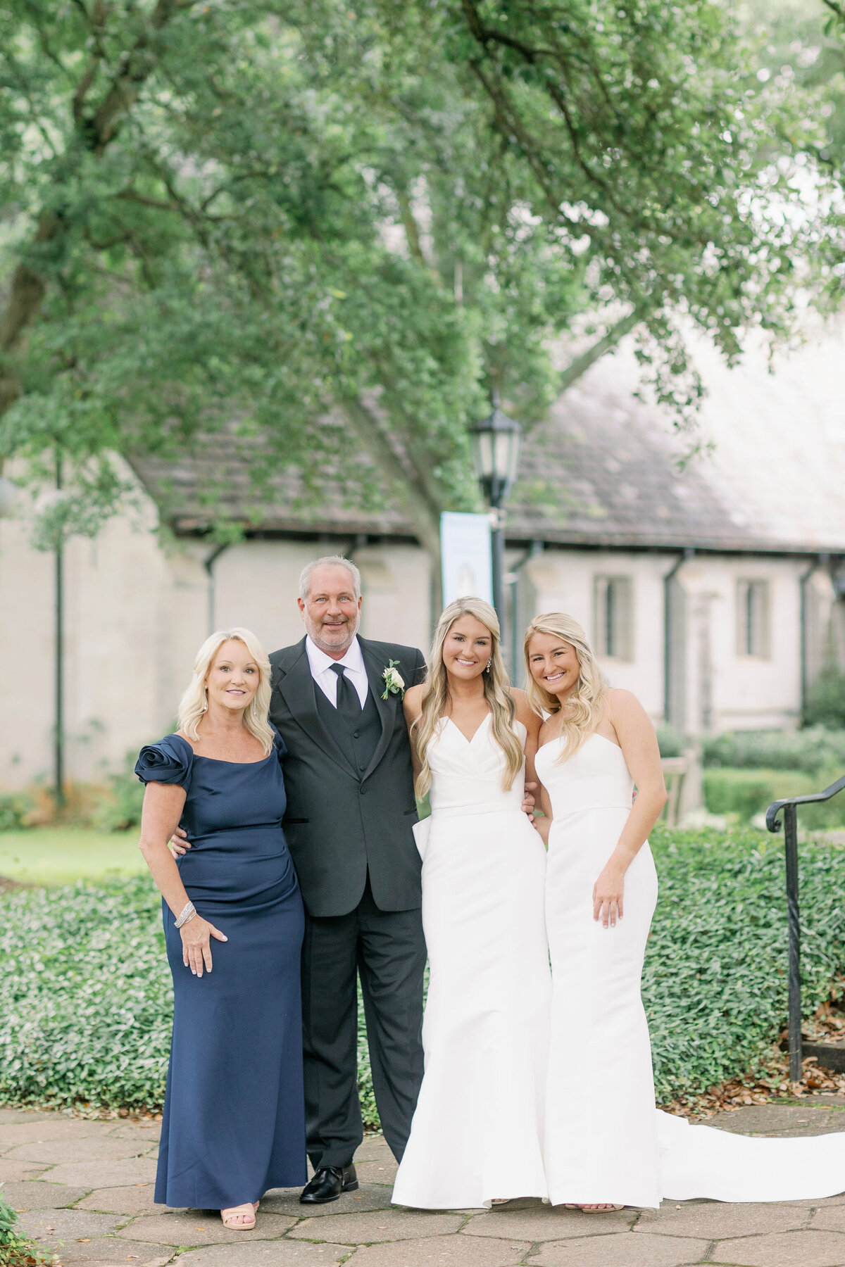 Family photo with bride's family