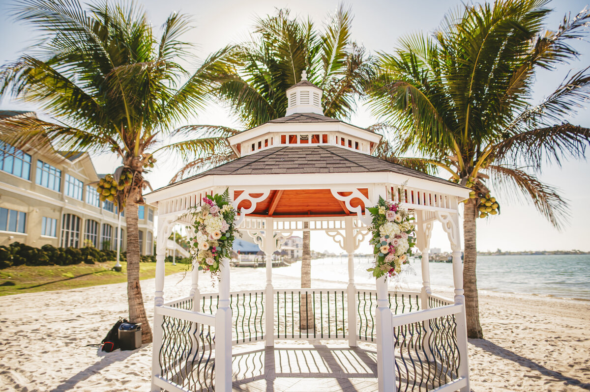 jonathan-hare-photo-isla-del-sol-elope-tampa-chantilly-chic-celebrations-1