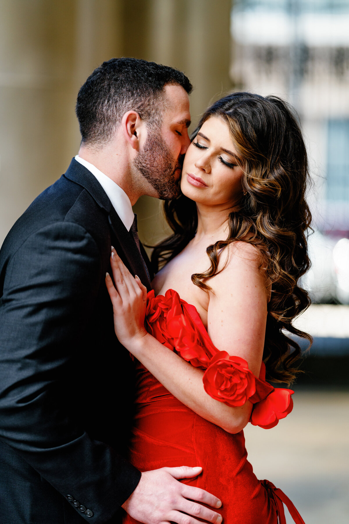 Aspen-Avenue-Chicago-Wedding-Photographer-Union-Station-Chicago-Theater-Engagement-Session-Timeless-Romantic-Red-Dress-Editorial-Stemming-From-Love-Bry-Jean-Artistry-The-Bridal-Collective-True-to-color-Luxury-FAV-63