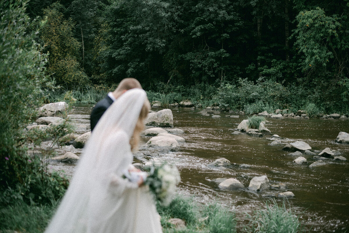 Wedding photo of an Intimate and romantic wedding  photography session in Porvoo by photographer Hannika Gabrielsson