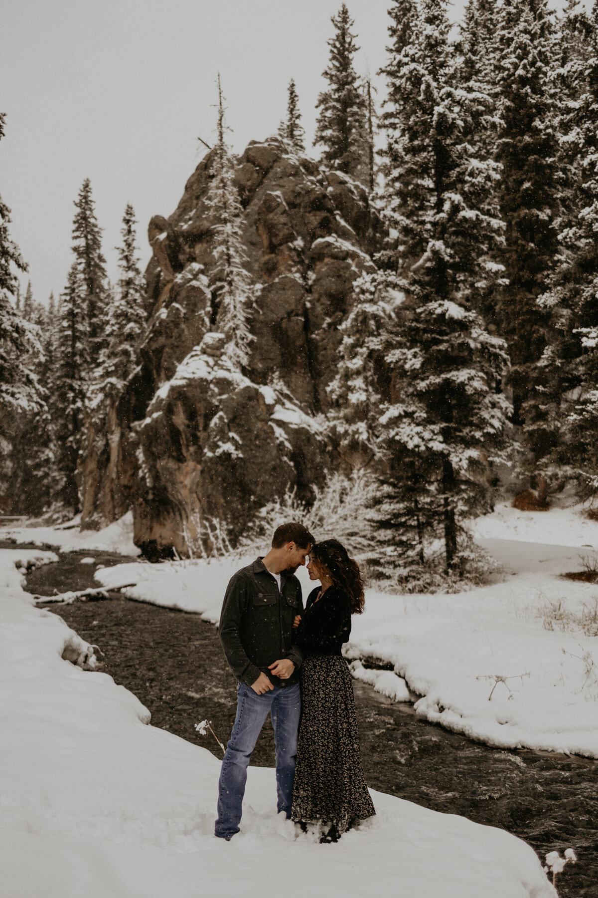 snowy-jemez-springs-photo-shoot-new-mexico-2
