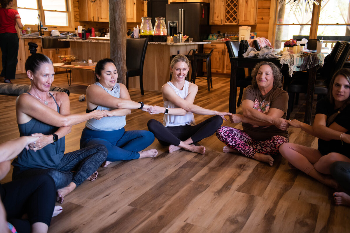 CircleHisPromisesYoga-256