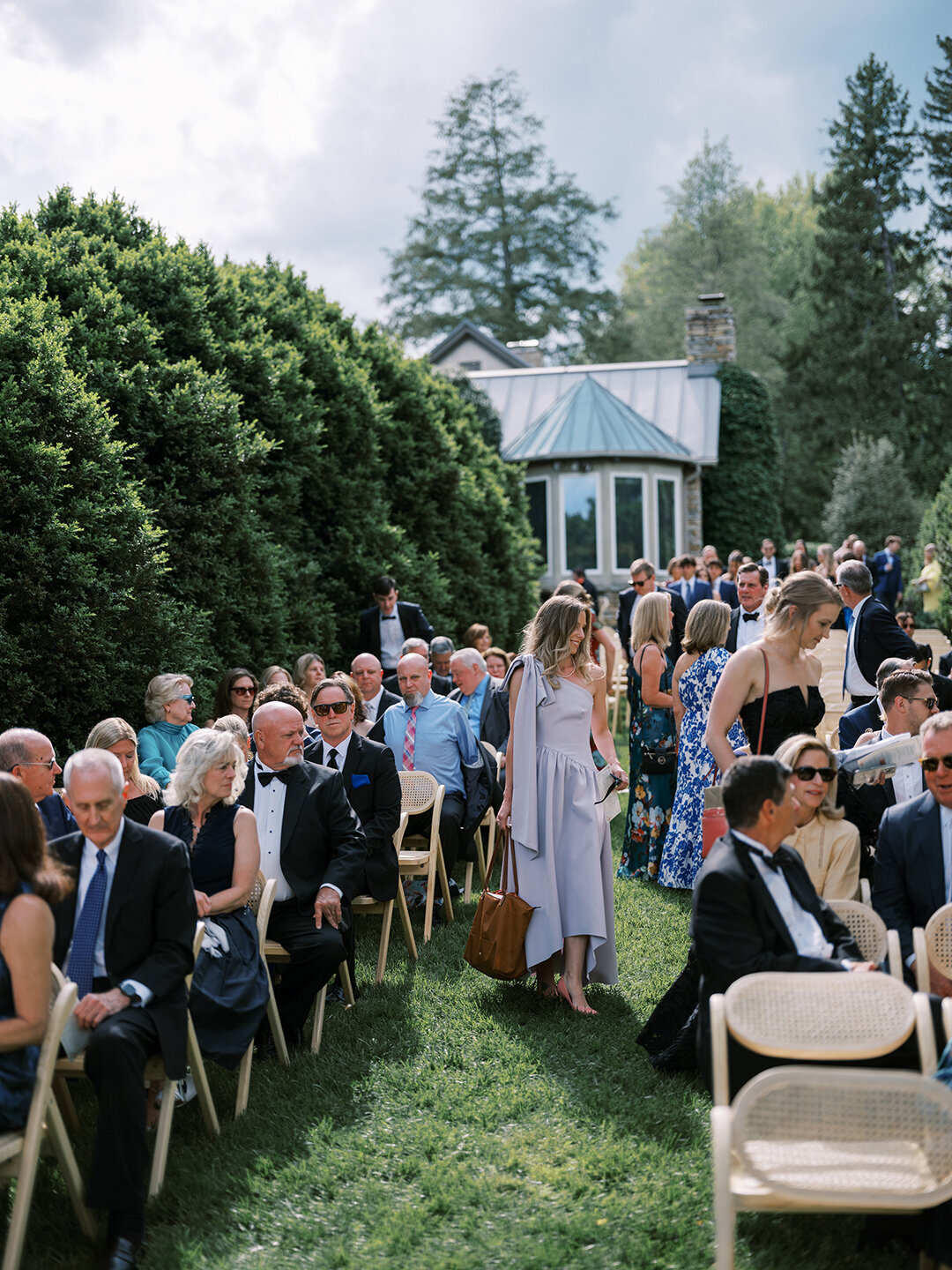 KathleenRob5-3-25GlenstoneGardenVA-VickiGraftonPhotography-513