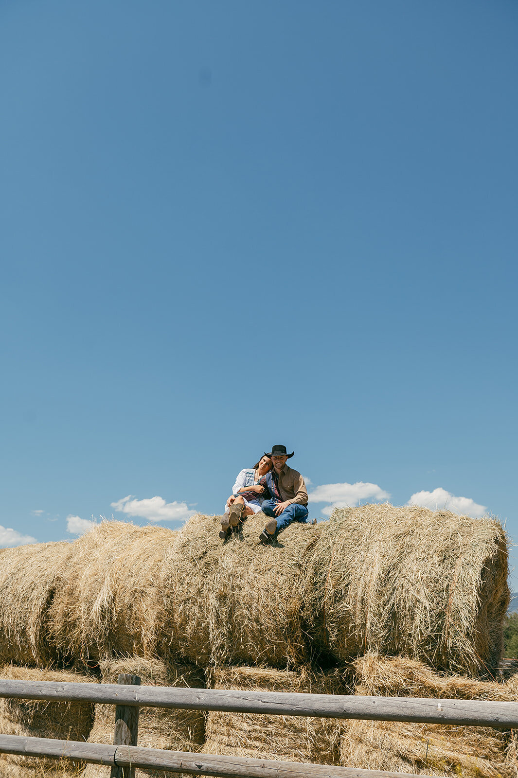 presley-gray-photo-haybale-forest-montana-elopement-7139