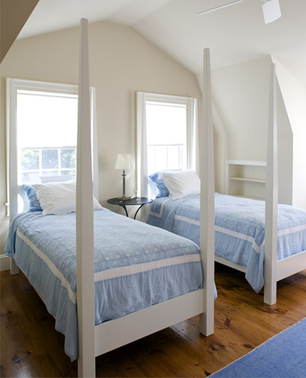 Colonial-Reproductions-West-Chop-Cottage (15)