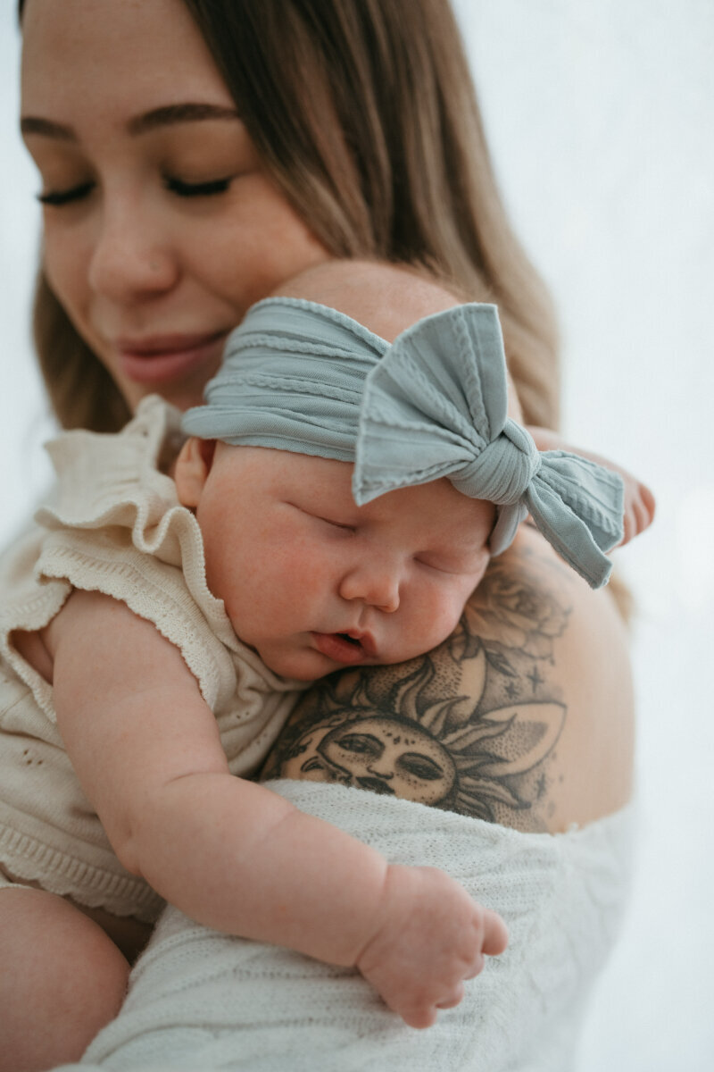 perth-newborn-baby-photographer-natural-in-home (7)