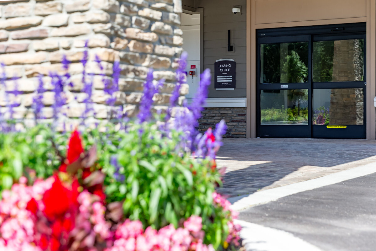 042324ROCHESTERPARK-12