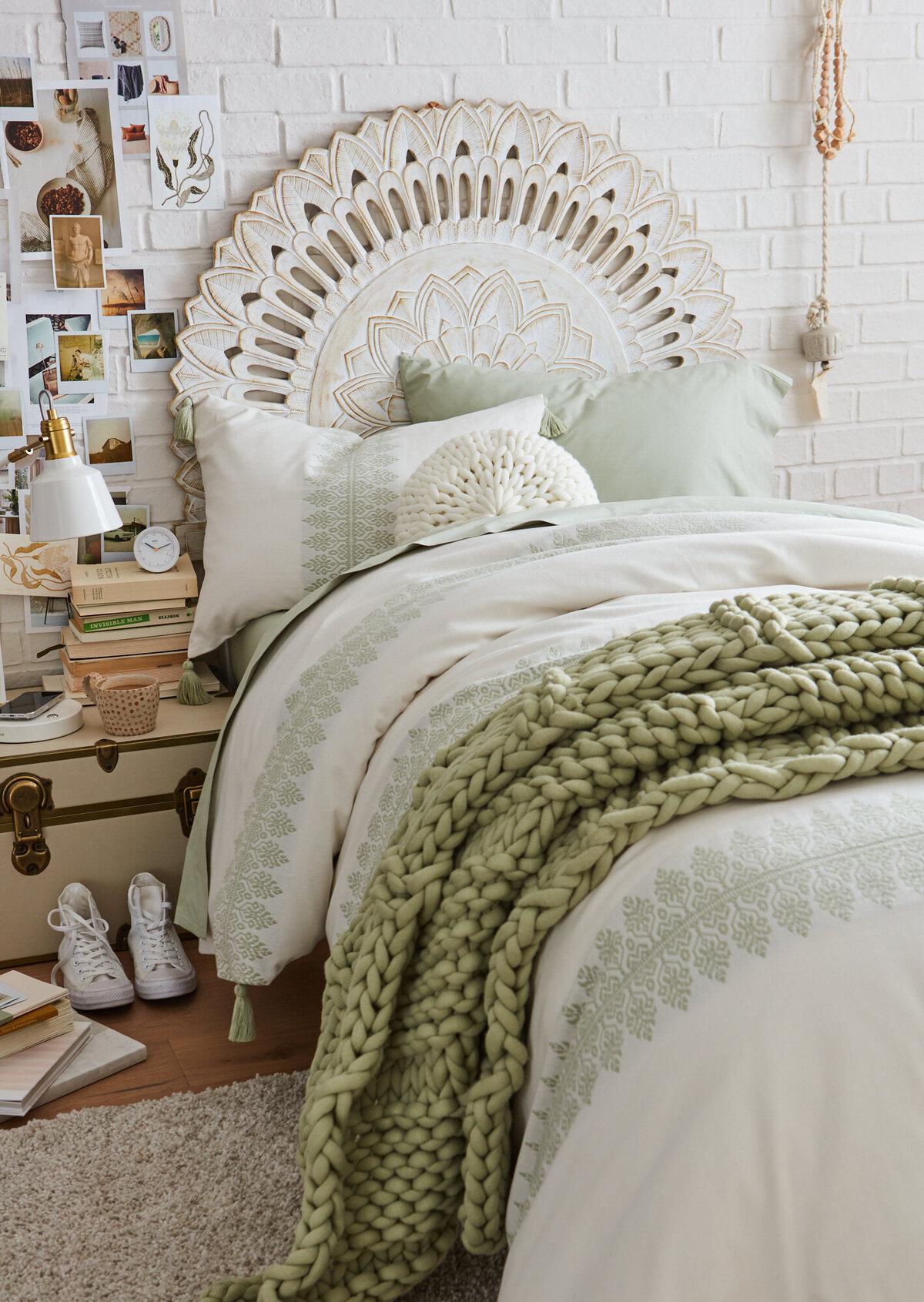 D23sp07_PT_MandalaHeadboard_V3_0757