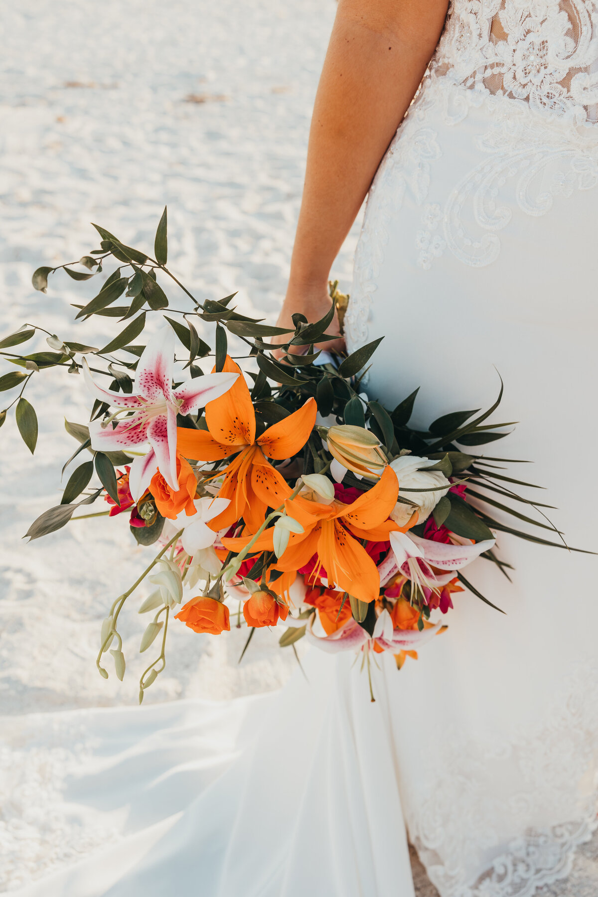 ariel-amir-photo-florida-beach-elopement-tropcial-chantilly-chic-celebrations-8