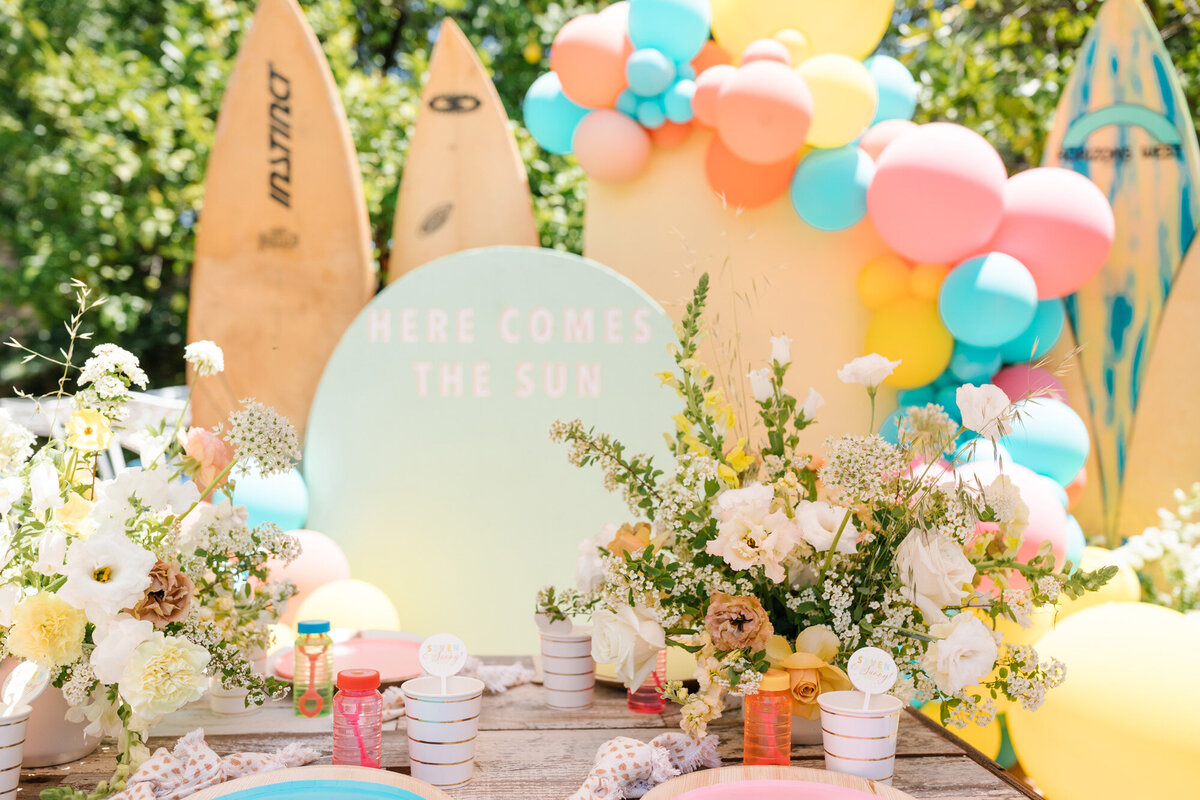 pirouette-paper-surf-and-sun-twin-birthday-party-details 19