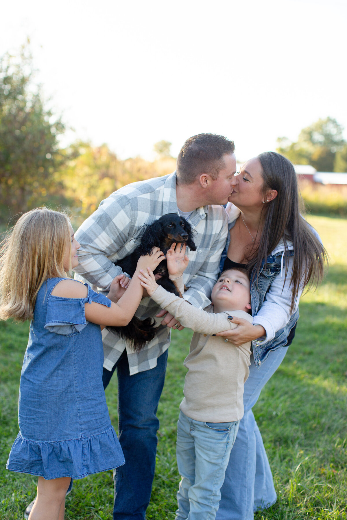 candid and timeless family photos