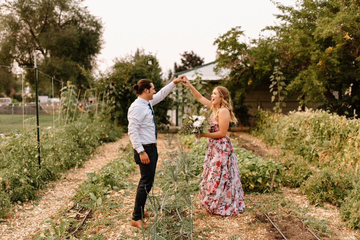 backyard_garden_wedding_spokane_washington_04