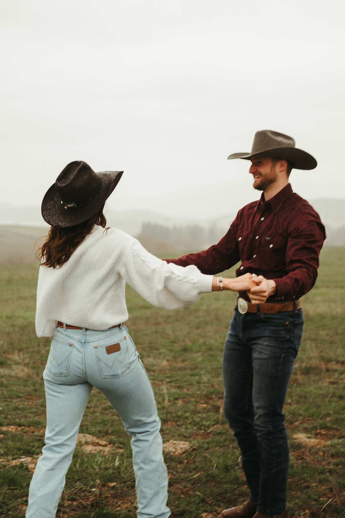 presley-gray-photo-montana-western-style-engagement-3506