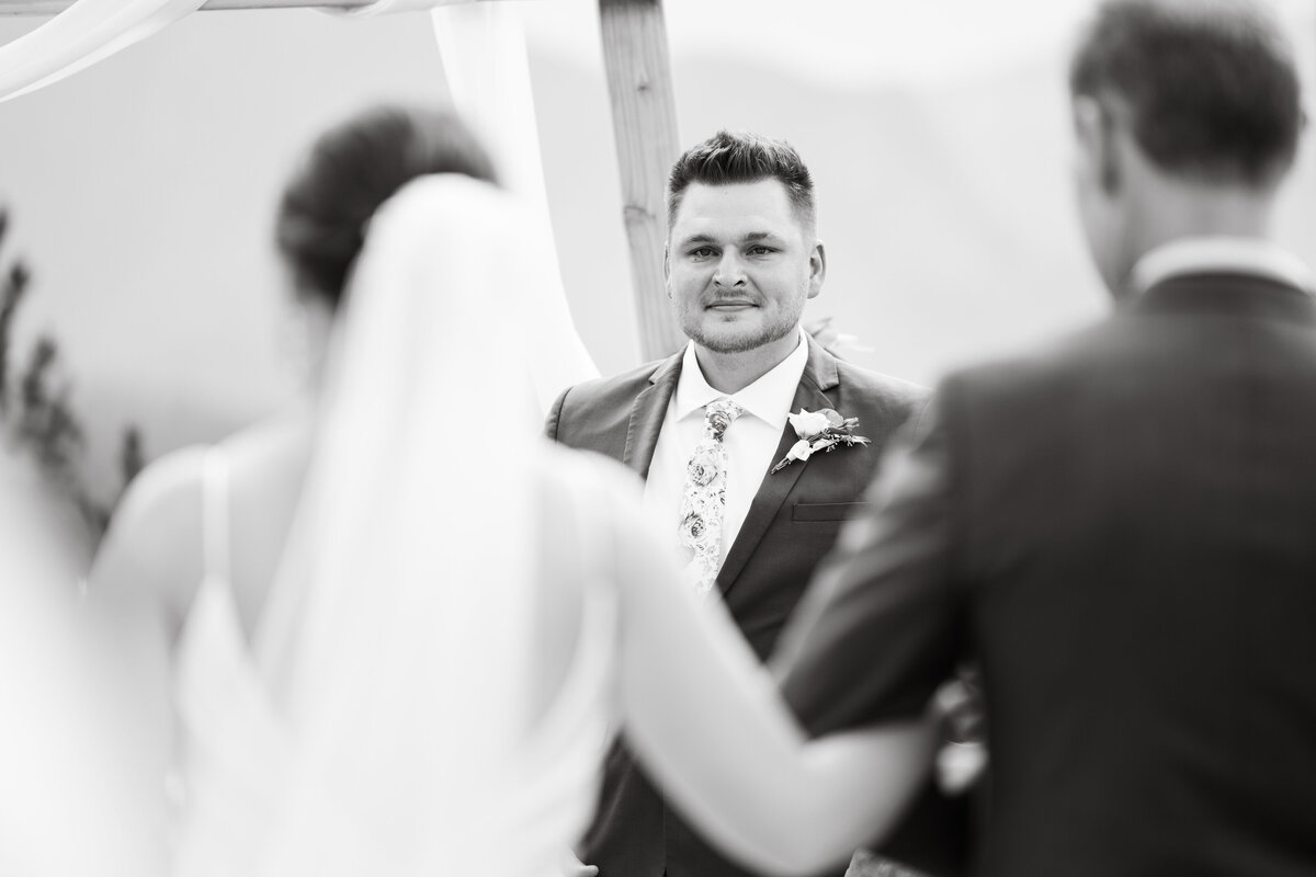 Hannah + Jared | Wedding Preview-27