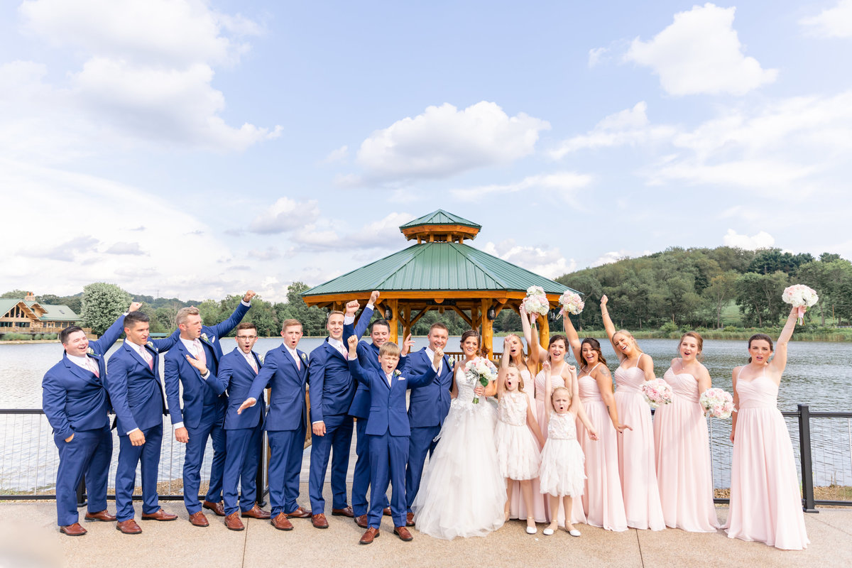 5F7A2523daniellefilmandphotothegatheringplaceatdarlingtonlakeweddingphotographerpennsylvania2019