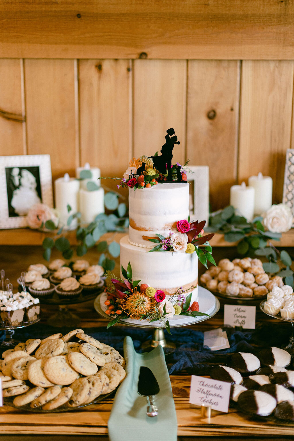 wedding-cake-dessert-table-decor