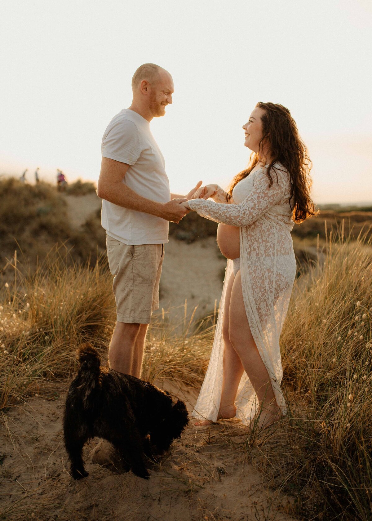 sussex-maternity-photographer-couples-beach-1
