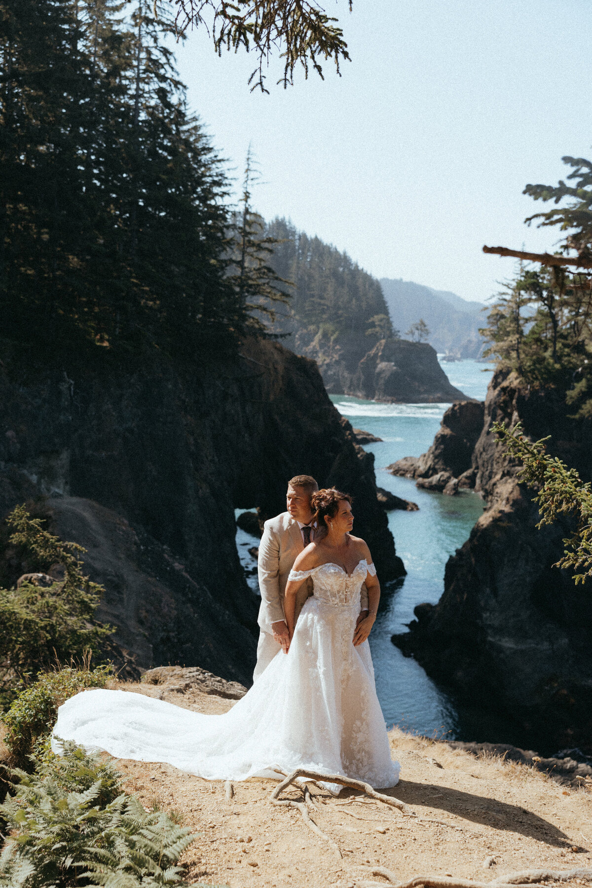 Brookings Oregon Elopement Courtney & Dustin| Megan Badia Photography-3