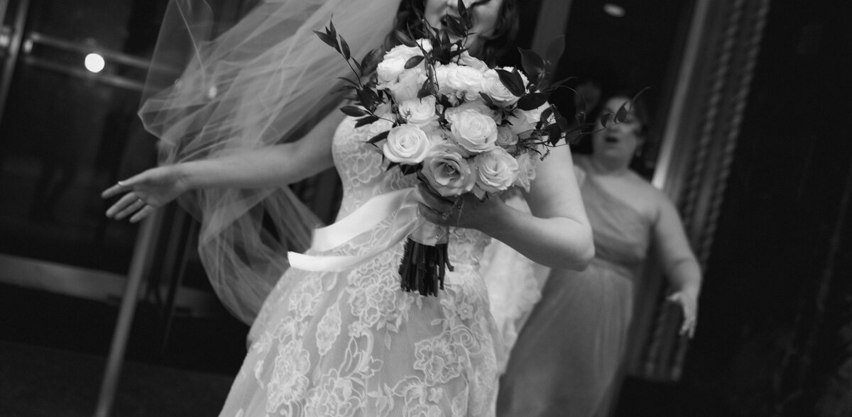 AllieVinnyOmniParkerHouseBostonWedding22025-24